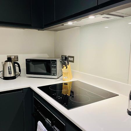 Stunning One Bedroom Apartment In Old Trafford Manchester Bagian luar foto