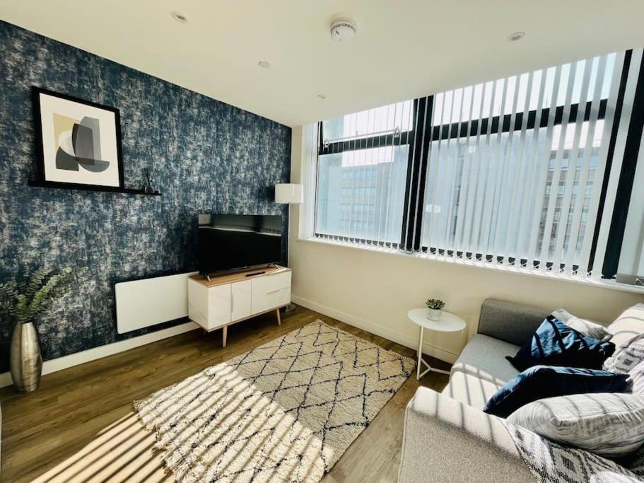 Stunning One Bedroom Apartment In Old Trafford Manchester Bagian luar foto